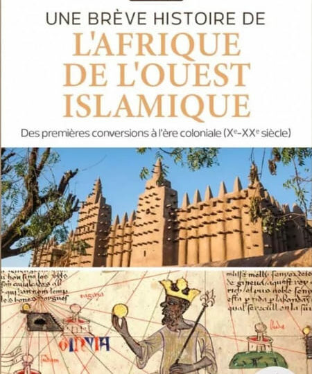 Des premières conversions médiévales à l’ère coloniale, plus d’un millénaire d’une histoire des plus fascinantes est succinctement narré dans cet ouvrage qui s’attache à retracer les étapes majeures de la propagation de la religion musulmane entre le Sahara, l’océan Atlantique et le lac Tchad, dans cette partie du continent noir que l’on nommait alors le Soudan – une terre à la tradition islamique aussi riche et dynamique qu’originale. Y sont également présentés les grands personnages et royaumes de l’histoire islamique de l’Afrique de l’Ouest, du richissime empire du Mali de Mansa Mûsâ et des puissants Songhaïs au révolutionnaire sultanat de Sokoto de ‘Uthmân dan Fodio et aux autres audacieux conquérants et réformateurs du XIXe siècle.